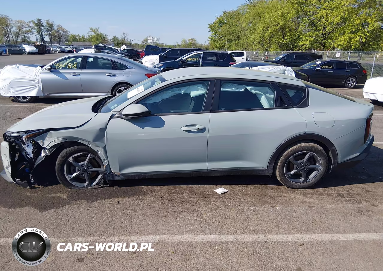 2025 Kia K4 Lxs VIN:3KPFT4DE0SE121572 - 14