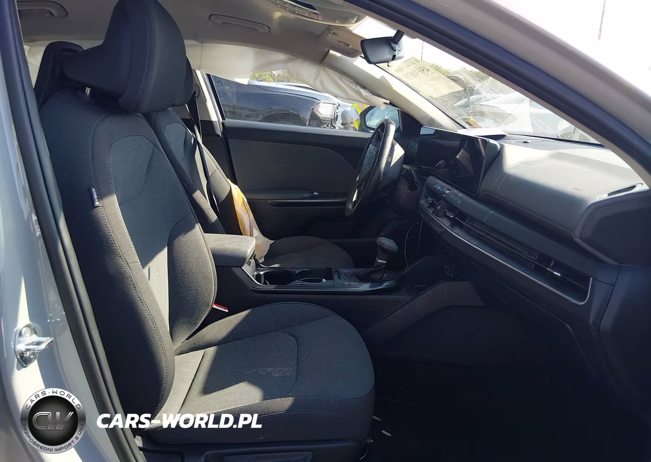 2025 Kia K4 Lxs VIN:3KPFT4DE0SE121572 - 5