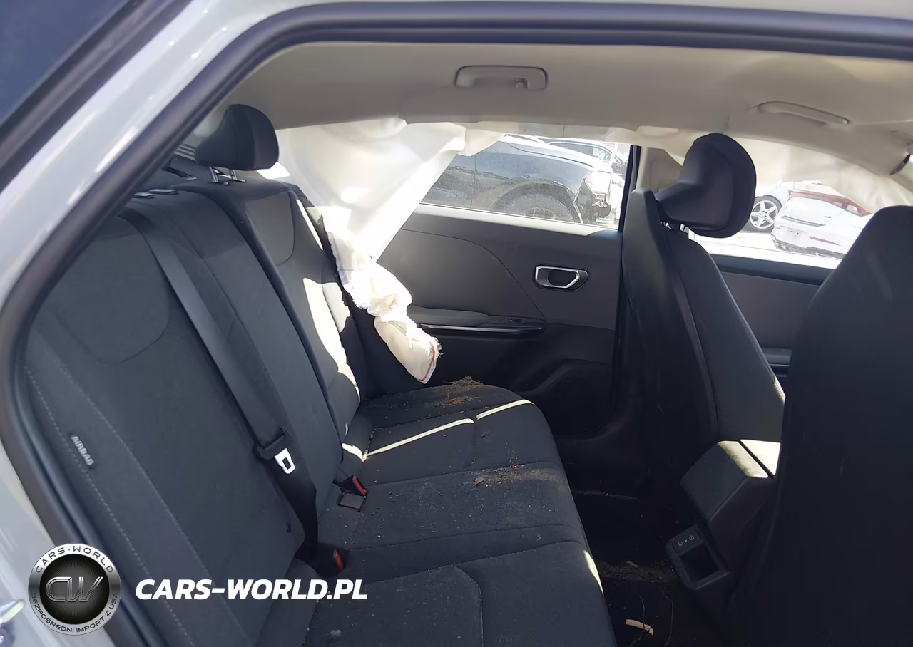 2025 Kia K4 Lxs VIN:3KPFT4DE0SE121572 - 8