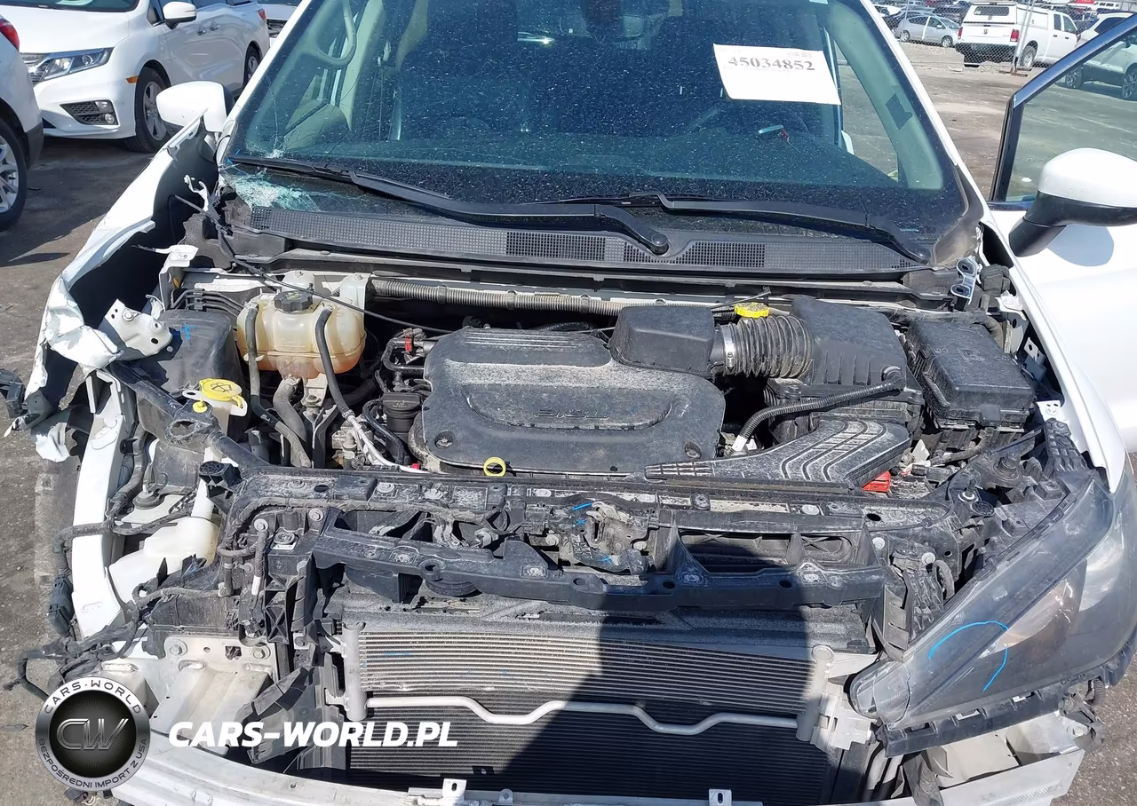 2020 Chrysler Voyager Lxi VIN:2C4RC1DG2LR151380 - 10