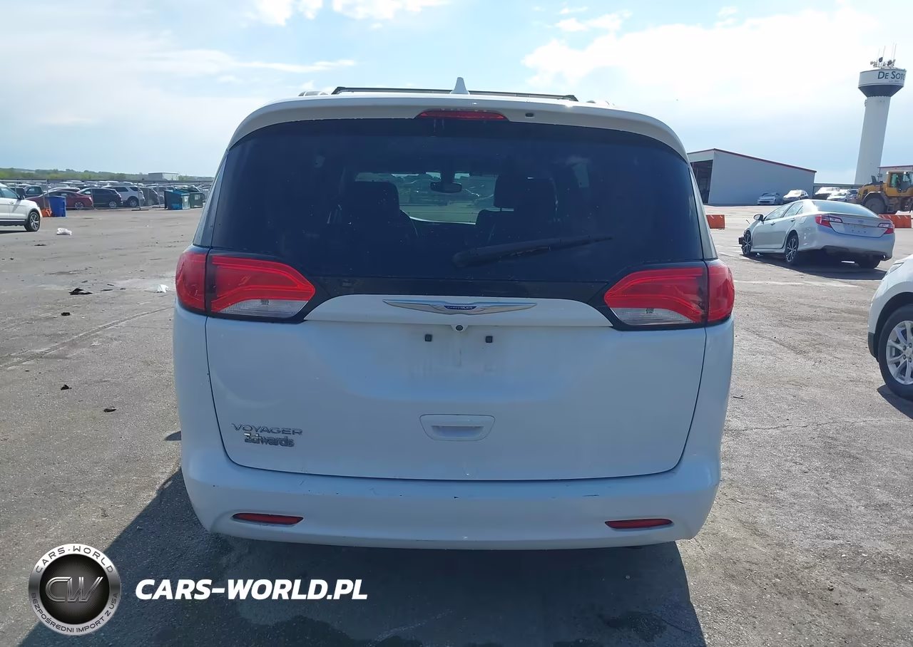 2020 Chrysler Voyager Lxi VIN:2C4RC1DG2LR151380 - 16