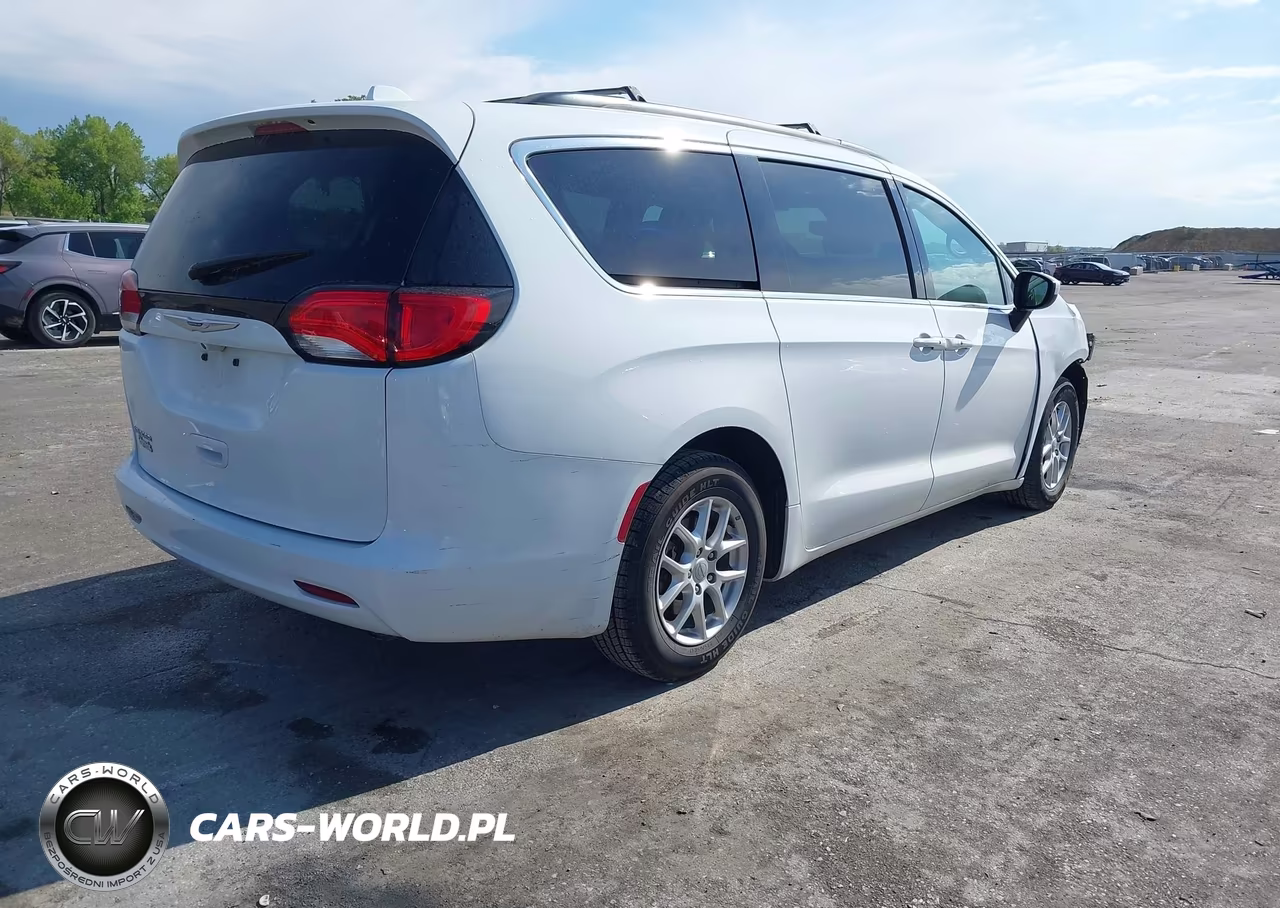 2020 Chrysler Voyager Lxi VIN:2C4RC1DG2LR151380 - 4