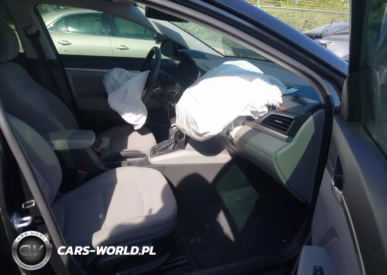 2020 Hyundai Elantra Sel VIN:5NPD84LF8LH543623 - 5