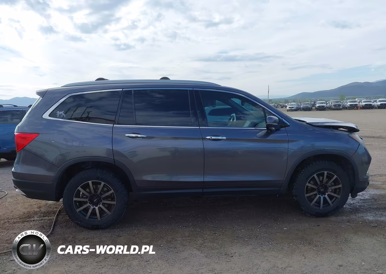 2017 Honda Pilot Touring VIN:5FNYF6H91HB022500 - 13