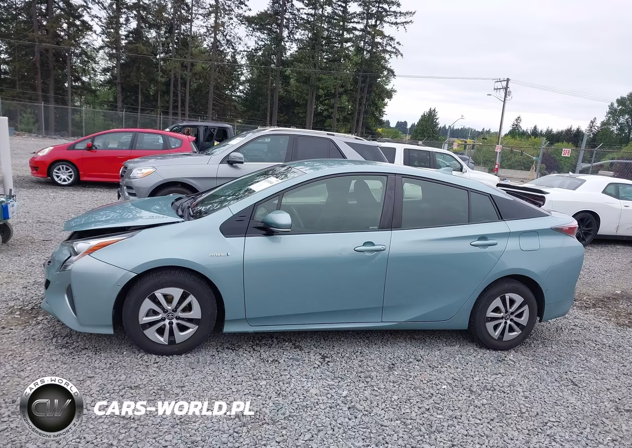 2018 Toyota Prius Two VIN:JTDKBRFU0J3064721 - 14