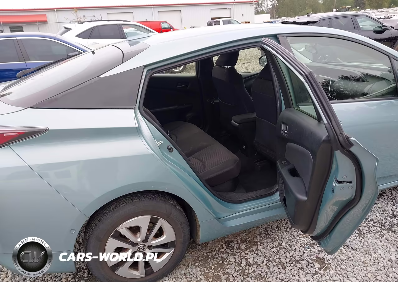 2018 Toyota Prius Two VIN:JTDKBRFU0J3064721 - 8