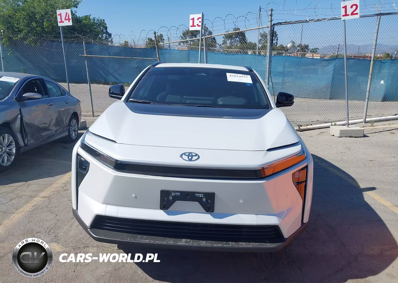 2026 Toyota Bz Xle Plus VIN:JTMBCAEB6TJ011907 - 13
