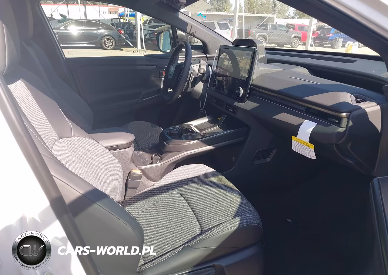 2026 Toyota Bz Xle Plus VIN:JTMBCAEB6TJ011907 - 5