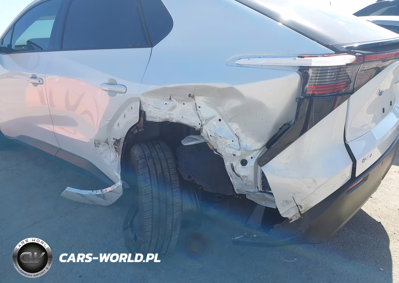 2026 Toyota Bz Xle Plus VIN:JTMBCAEB6TJ011907 - 6