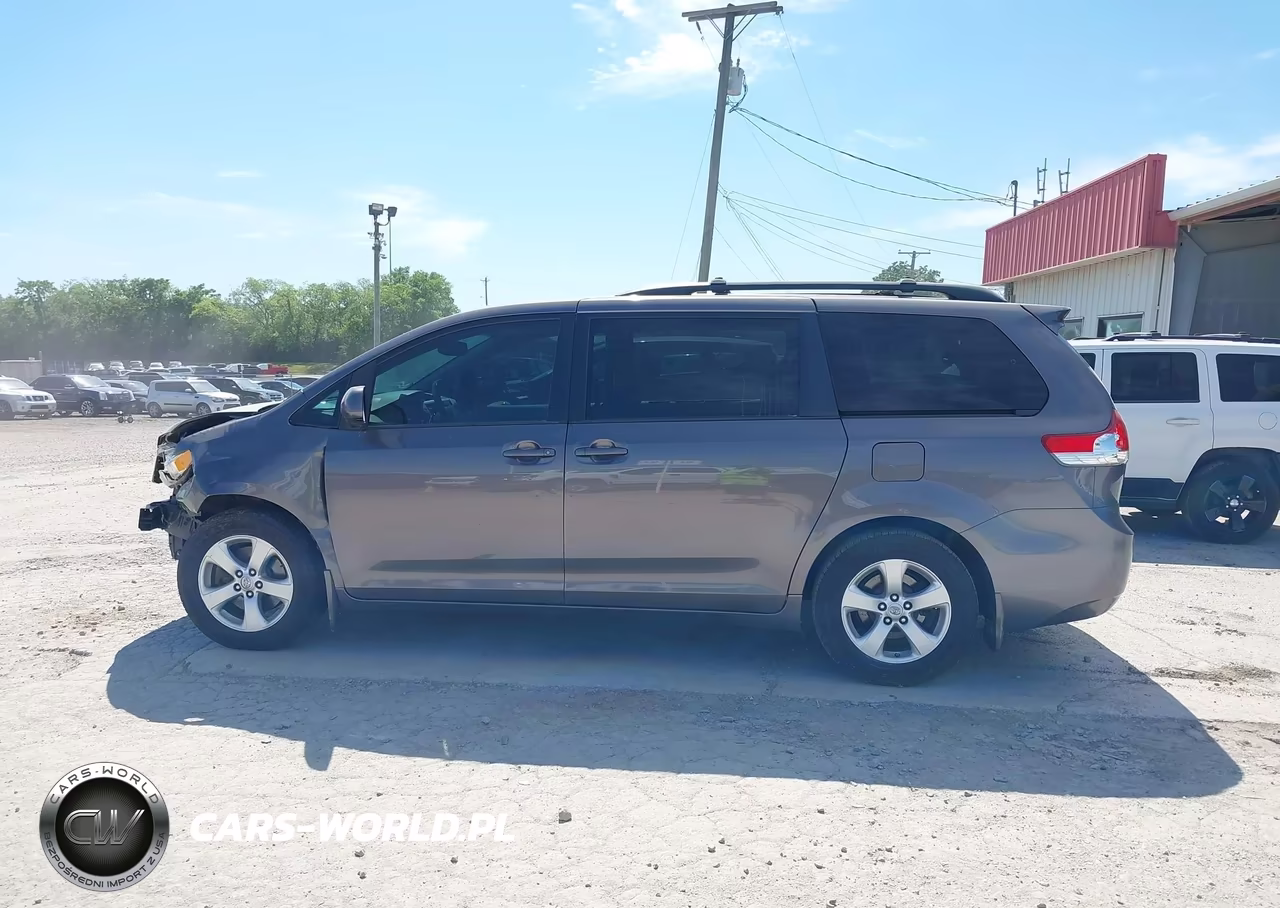 2014 Toyota Sienna Le V6 8 Passenger VIN:5TDKK3DC3ES447158 - 15