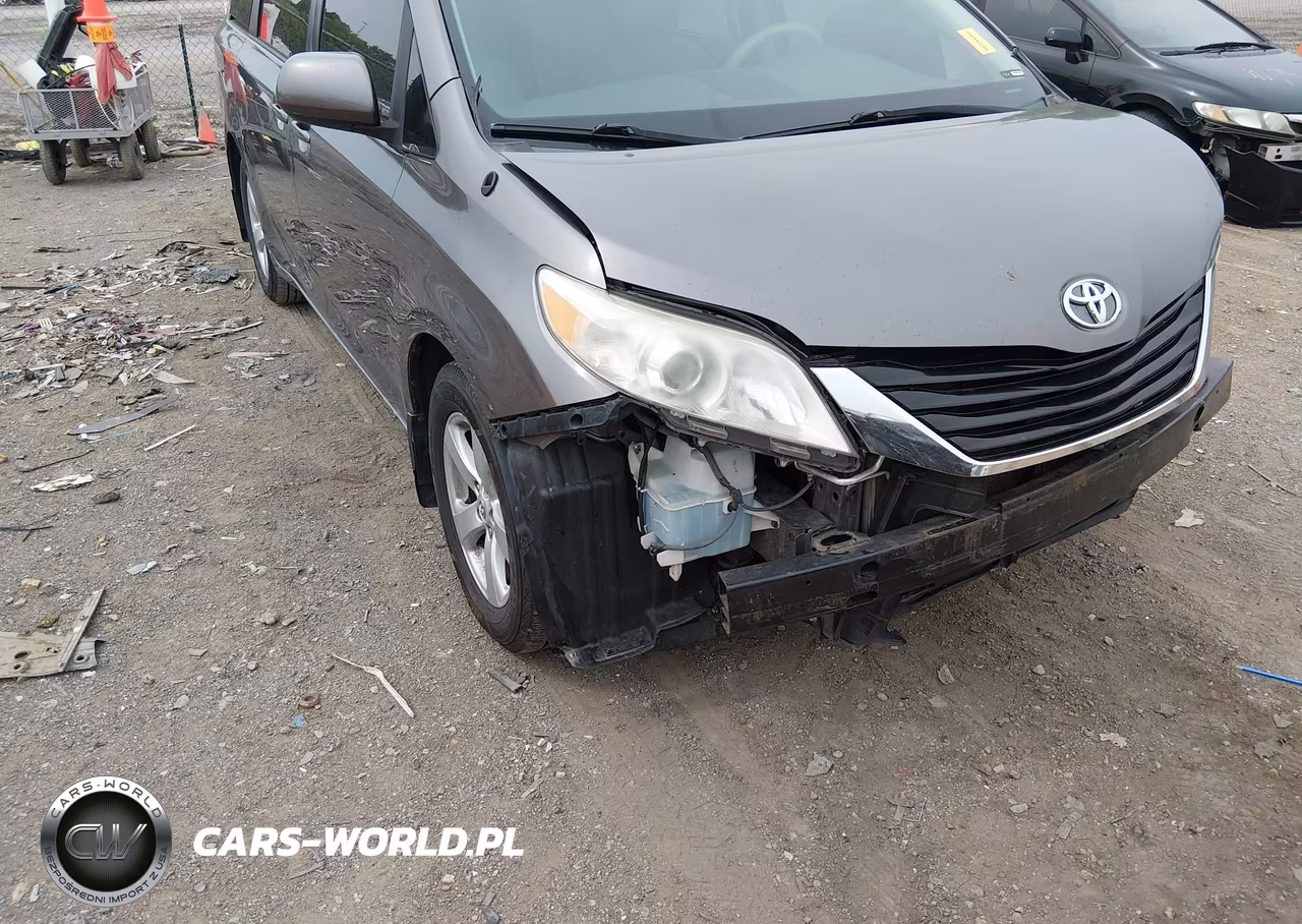 2014 Toyota Sienna Le V6 8 Passenger VIN:5TDKK3DC3ES447158 - 19