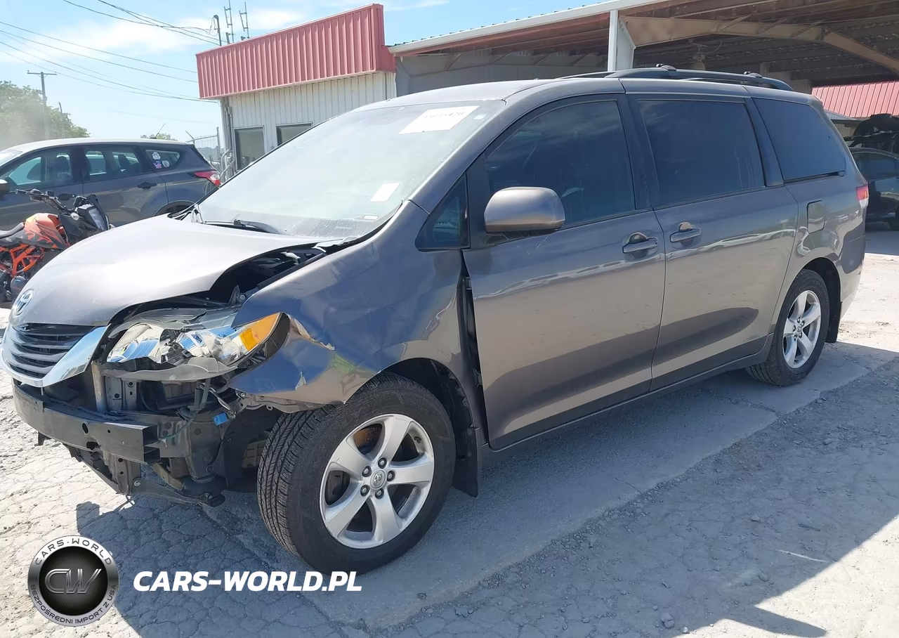 2014 Toyota Sienna Le V6 8 Passenger VIN:5TDKK3DC3ES447158 - 2