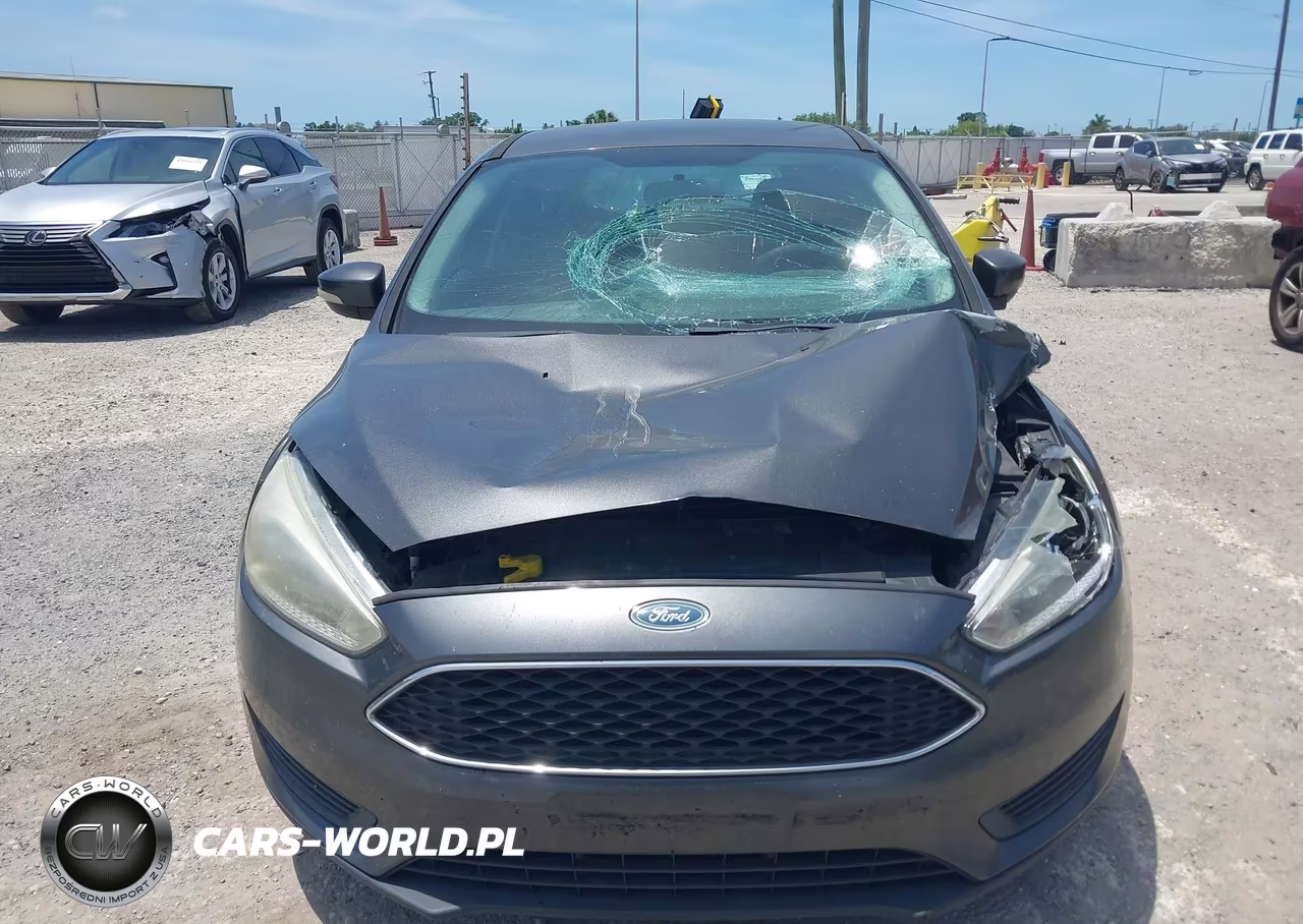 2015 Ford Focus Se VIN:1FADP3K21FL209256 - 11