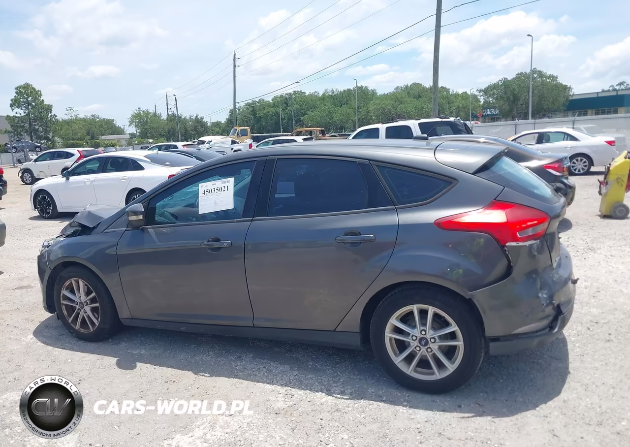 2015 Ford Focus Se VIN:1FADP3K21FL209256 - 13