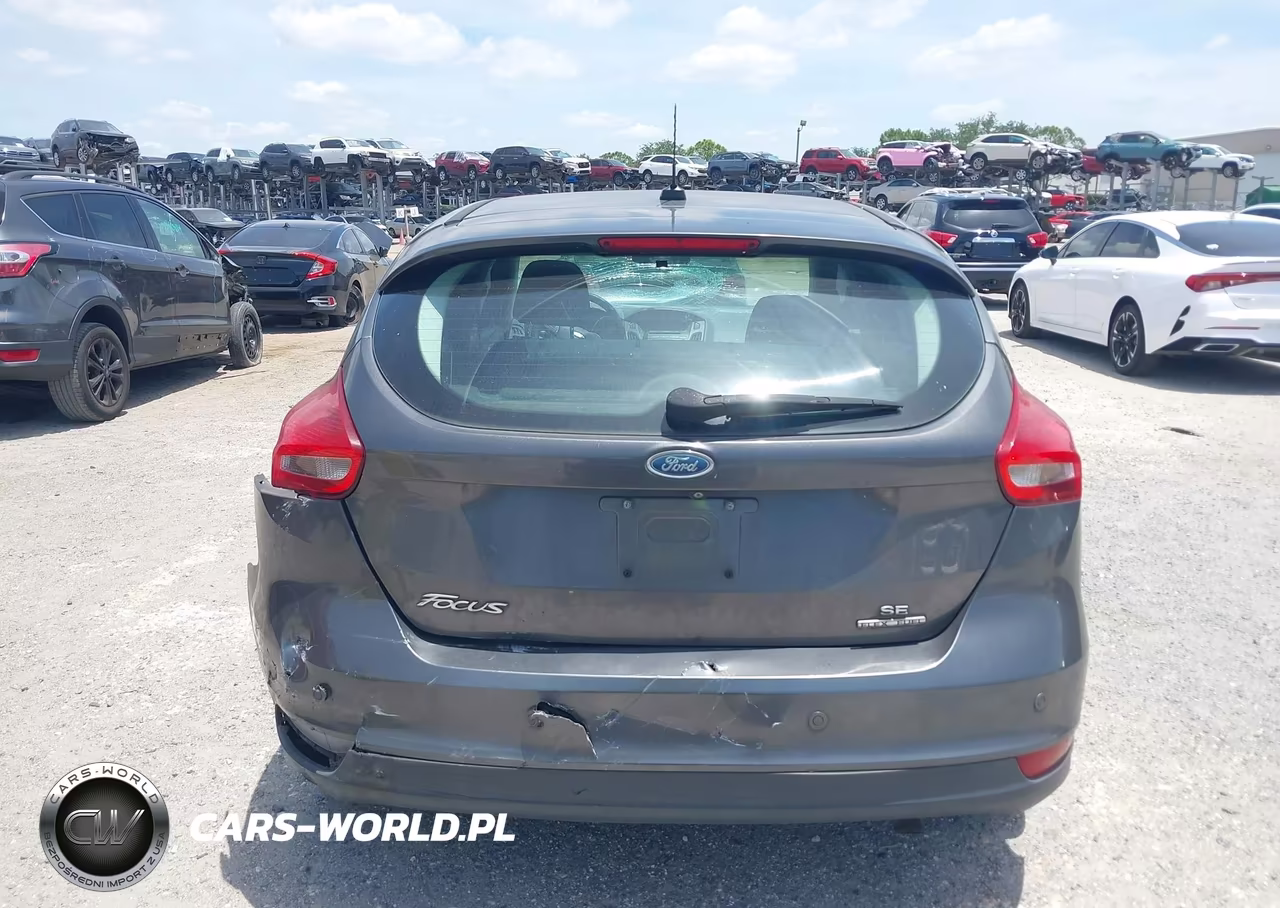 2015 Ford Focus Se VIN:1FADP3K21FL209256 - 15