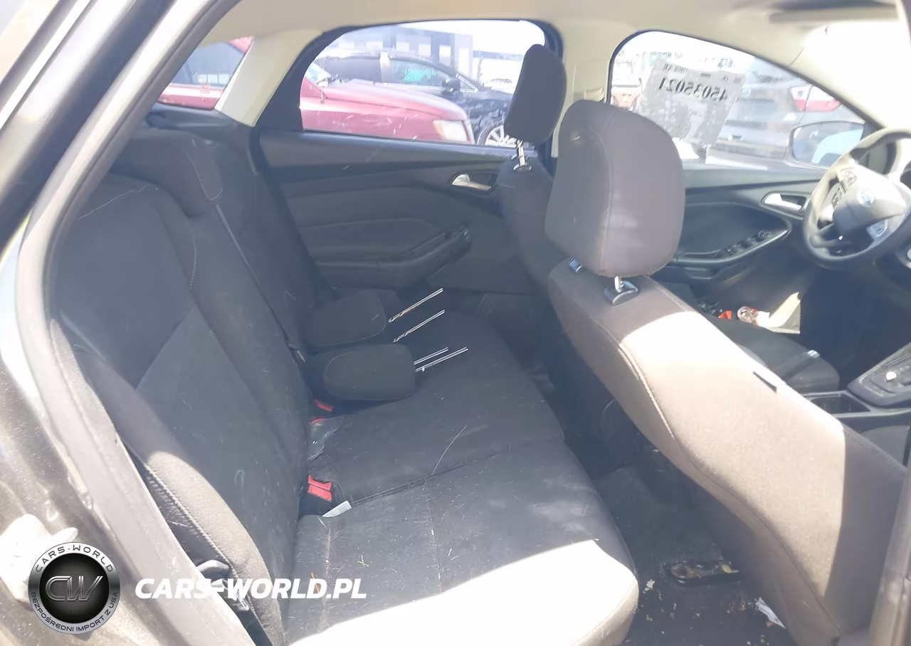 2015 Ford Focus Se VIN:1FADP3K21FL209256 - 8