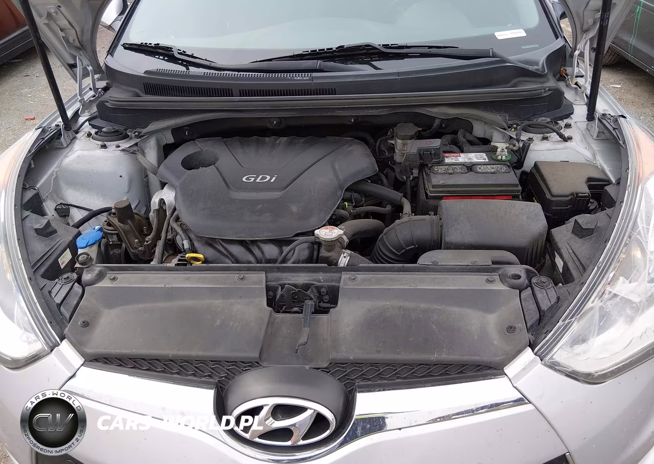 2015 Hyundai Veloster VIN:KMHTC6ADXFU243952 - 10