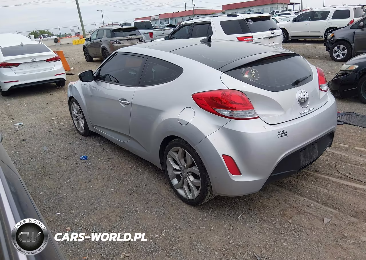 2015 Hyundai Veloster VIN:KMHTC6ADXFU243952 - 3
