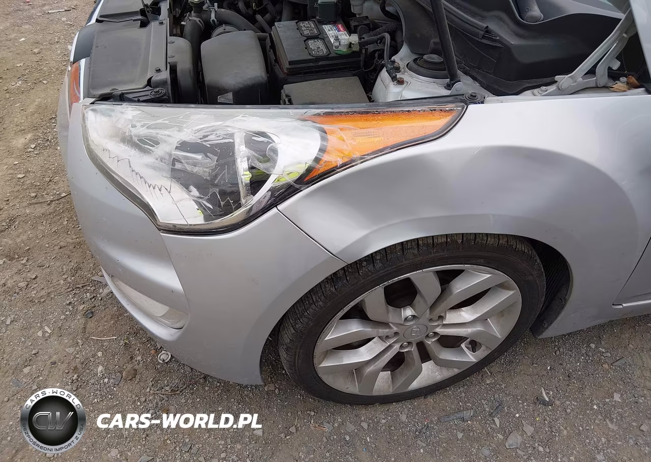 2015 Hyundai Veloster VIN:KMHTC6ADXFU243952 - 6