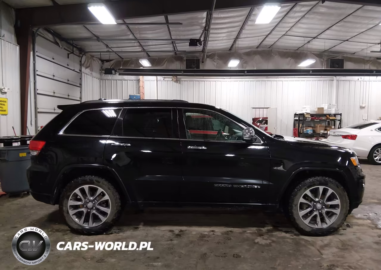 2018 Jeep Grand Cherokee Overland 4X4 VIN:1C4RJFCG7JC458280 - 13