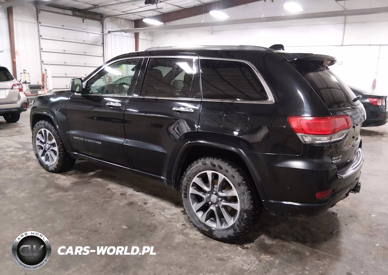 2018 Jeep Grand Cherokee Overland 4X4 VIN:1C4RJFCG7JC458280 - 3