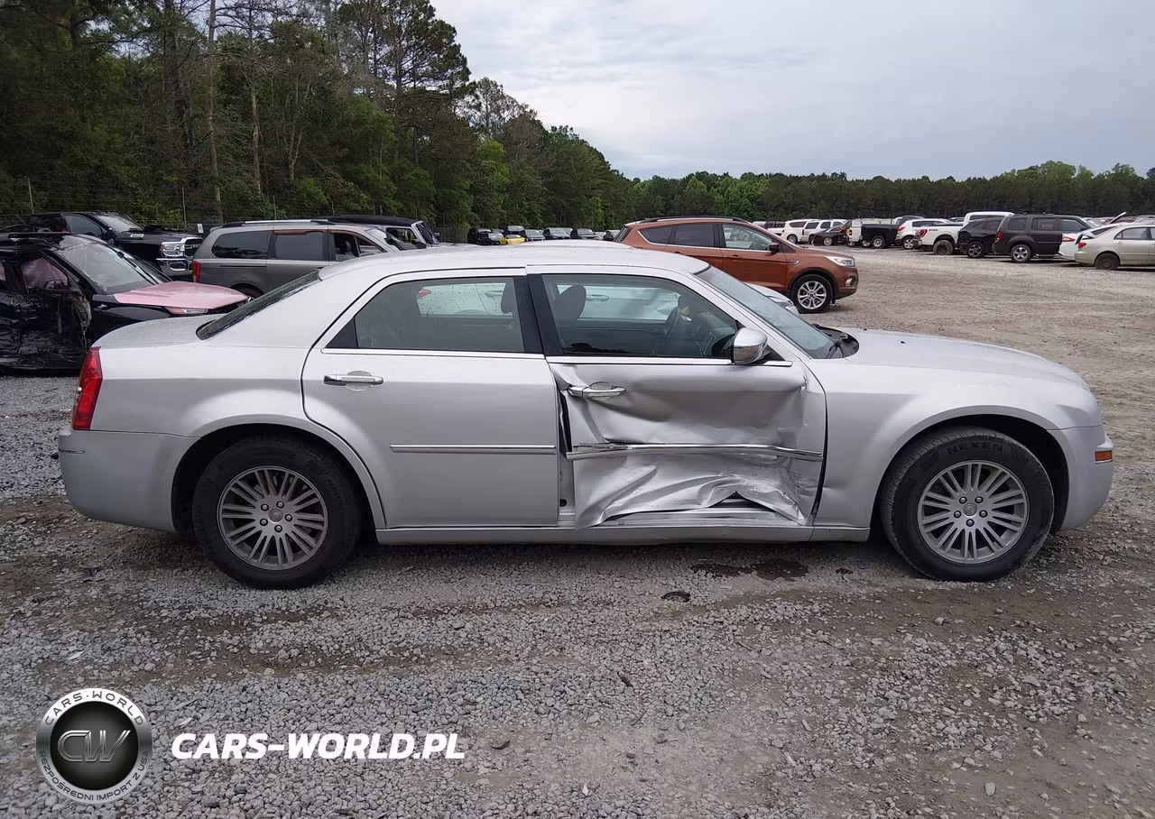 2010 Chrysler 300 Touring-Signature Series-Executive Series VIN:2C3CA5CV9AH195841 - 13