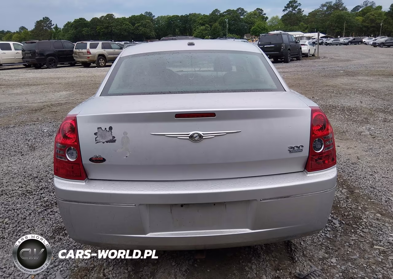 2010 Chrysler 300 Touring-Signature Series-Executive Series VIN:2C3CA5CV9AH195841 - 16