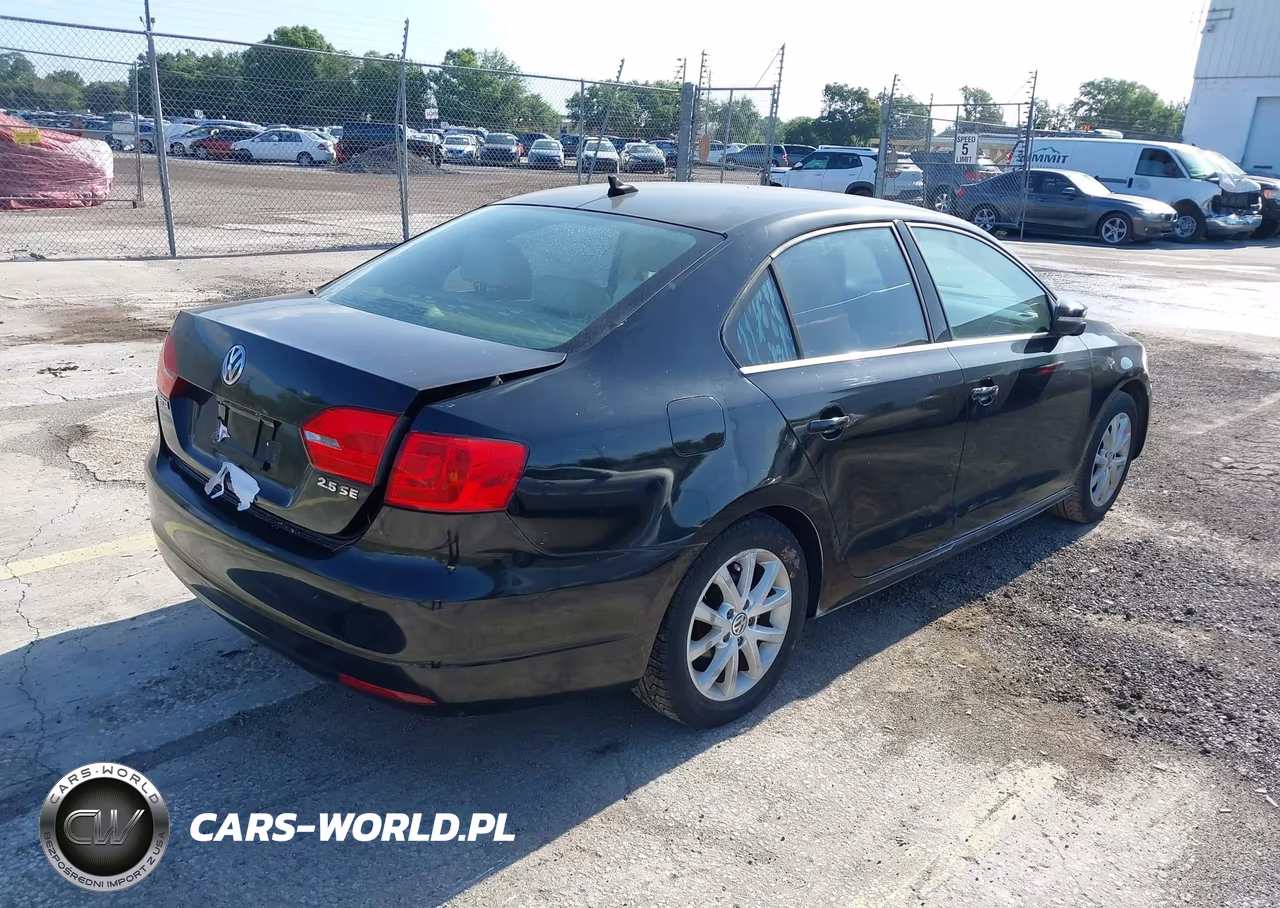 2013 Volkswagen Jetta 2.5L Se VIN:3VWDX7AJ3DM359095 - 4