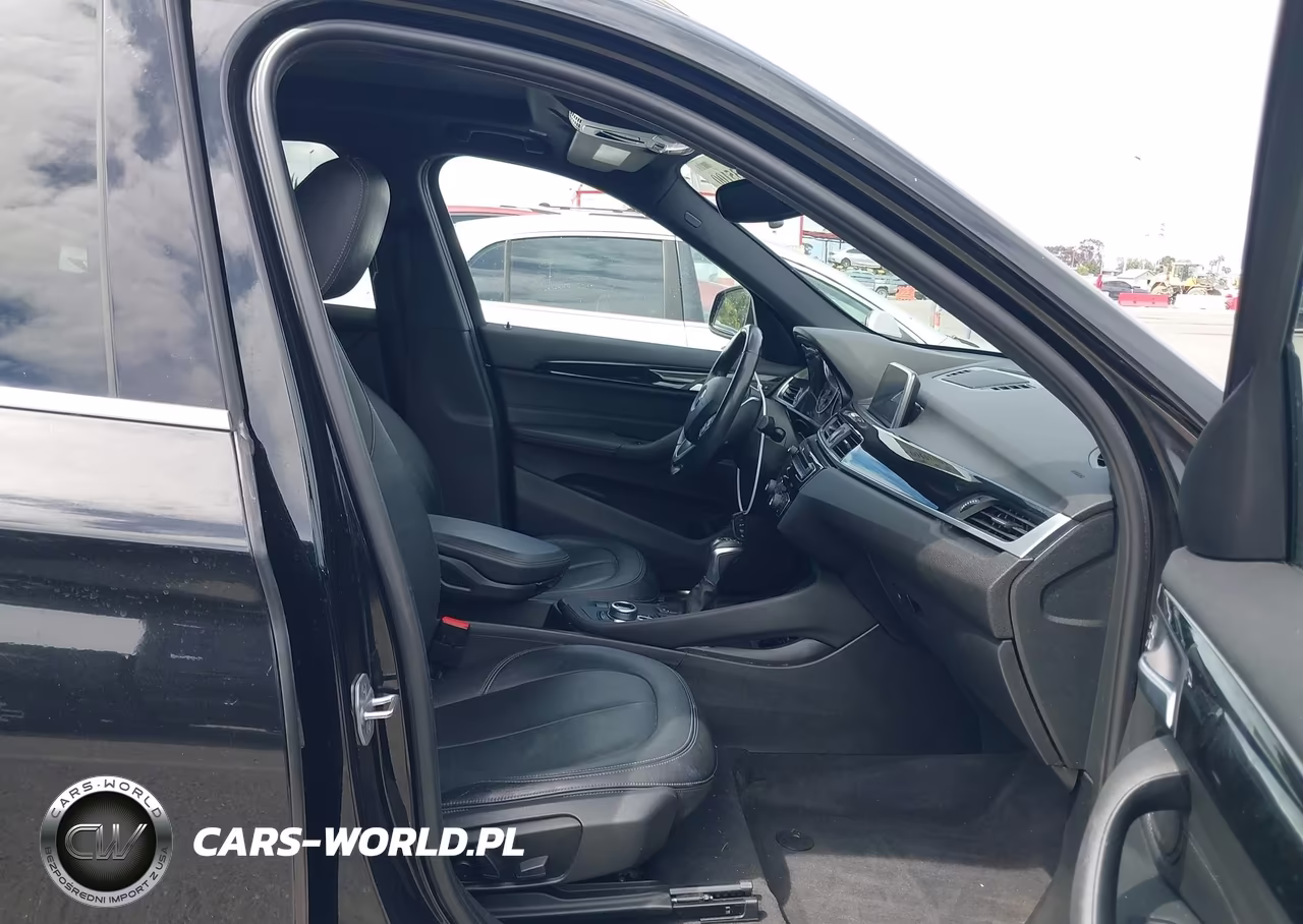 2018 BMW X1 xDrive28I VIN:WBXHT3C34J5K22016 - 5