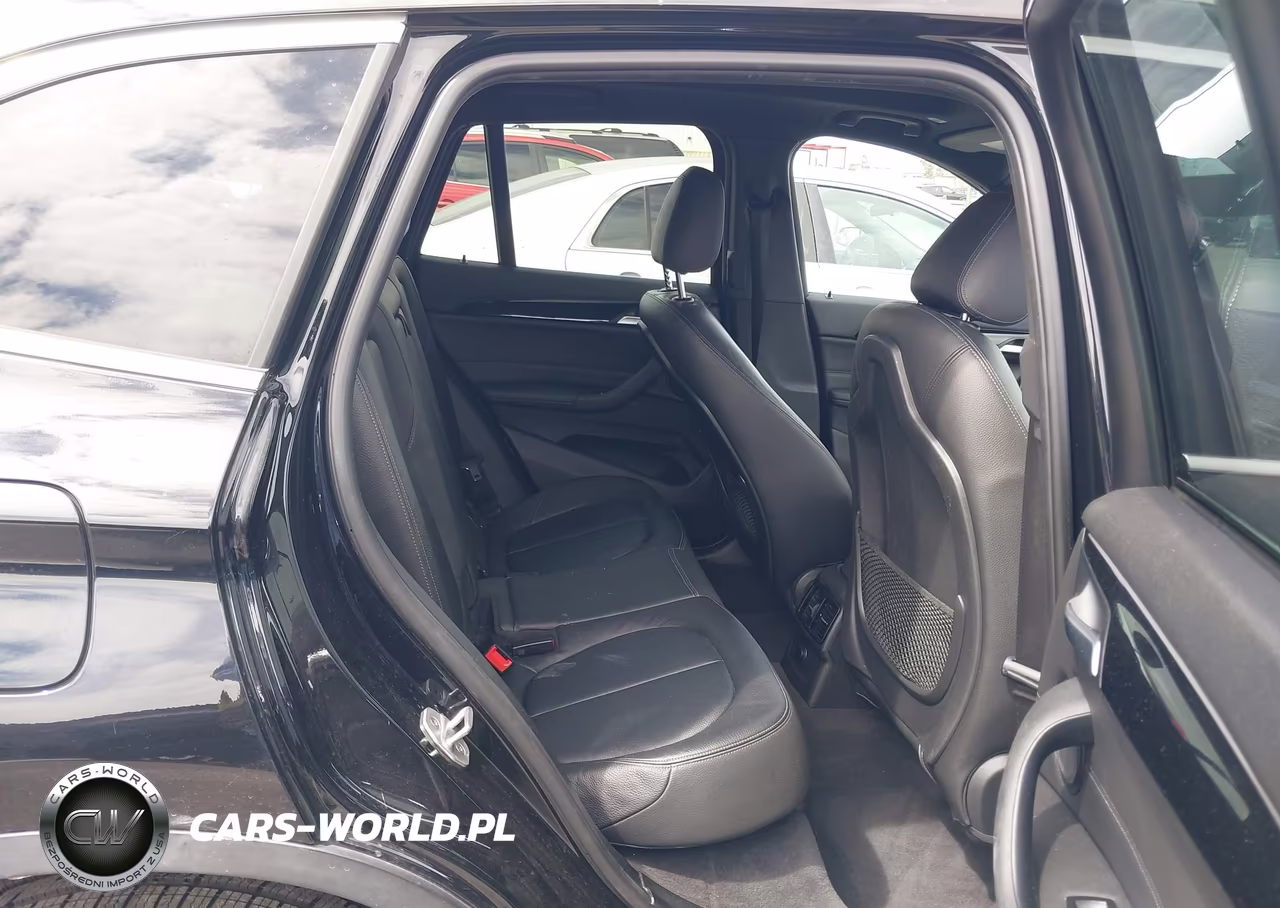 2018 BMW X1 xDrive28I VIN:WBXHT3C34J5K22016 - 8