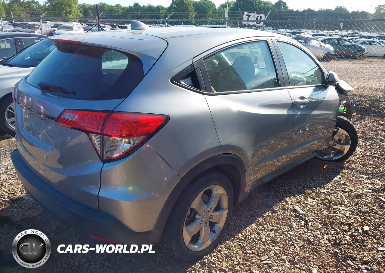 2019 Honda Hr-V Lx VIN:3CZRU5H33KG709652 - 4