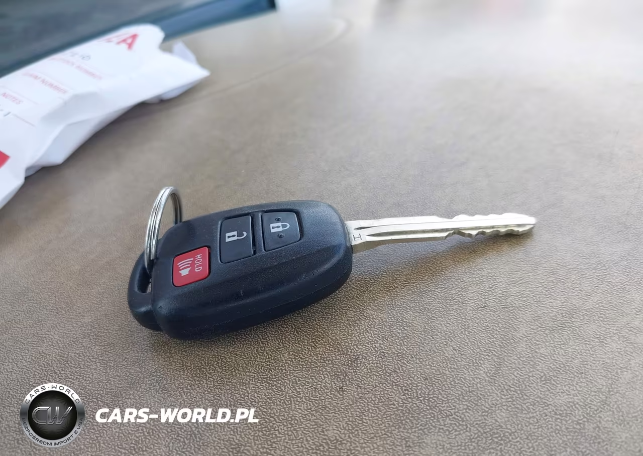 2018 Toyota Rav4 Le VIN:JTMBFREV9JJ218112 - 11