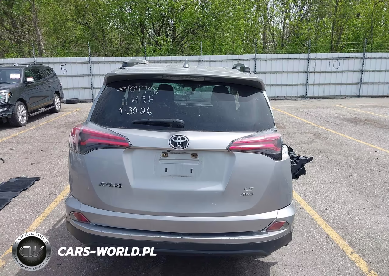 2018 Toyota Rav4 Le VIN:JTMBFREV9JJ218112 - 16