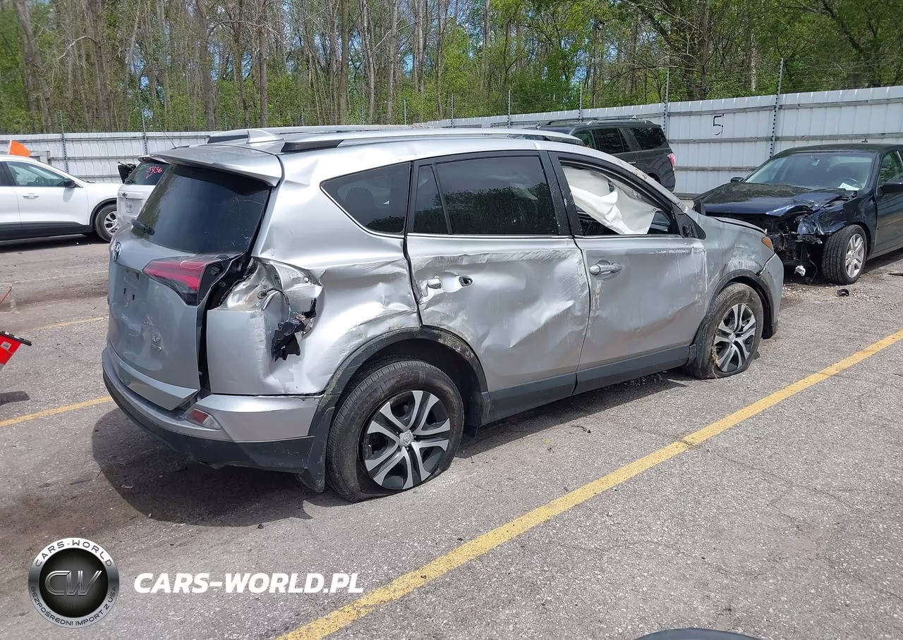 2018 Toyota Rav4 Le VIN:JTMBFREV9JJ218112 - 4