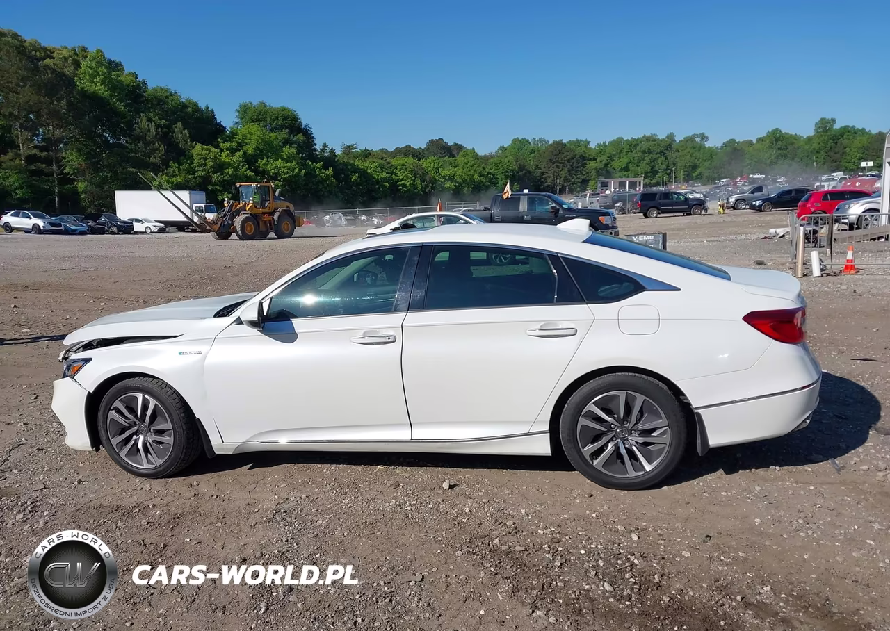 2018 Honda Accord Hybrid Touring VIN:1HGCV3F91JA016937 - 14