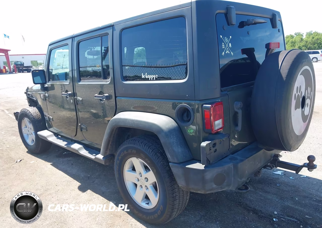 2015 Jeep Wrangler Unlimited Sport VIN:1C4BJWDG1FL762017 - 3