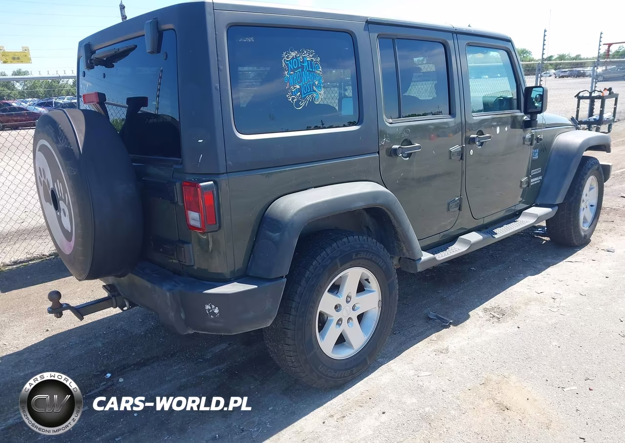 2015 Jeep Wrangler Unlimited Sport VIN:1C4BJWDG1FL762017 - 4