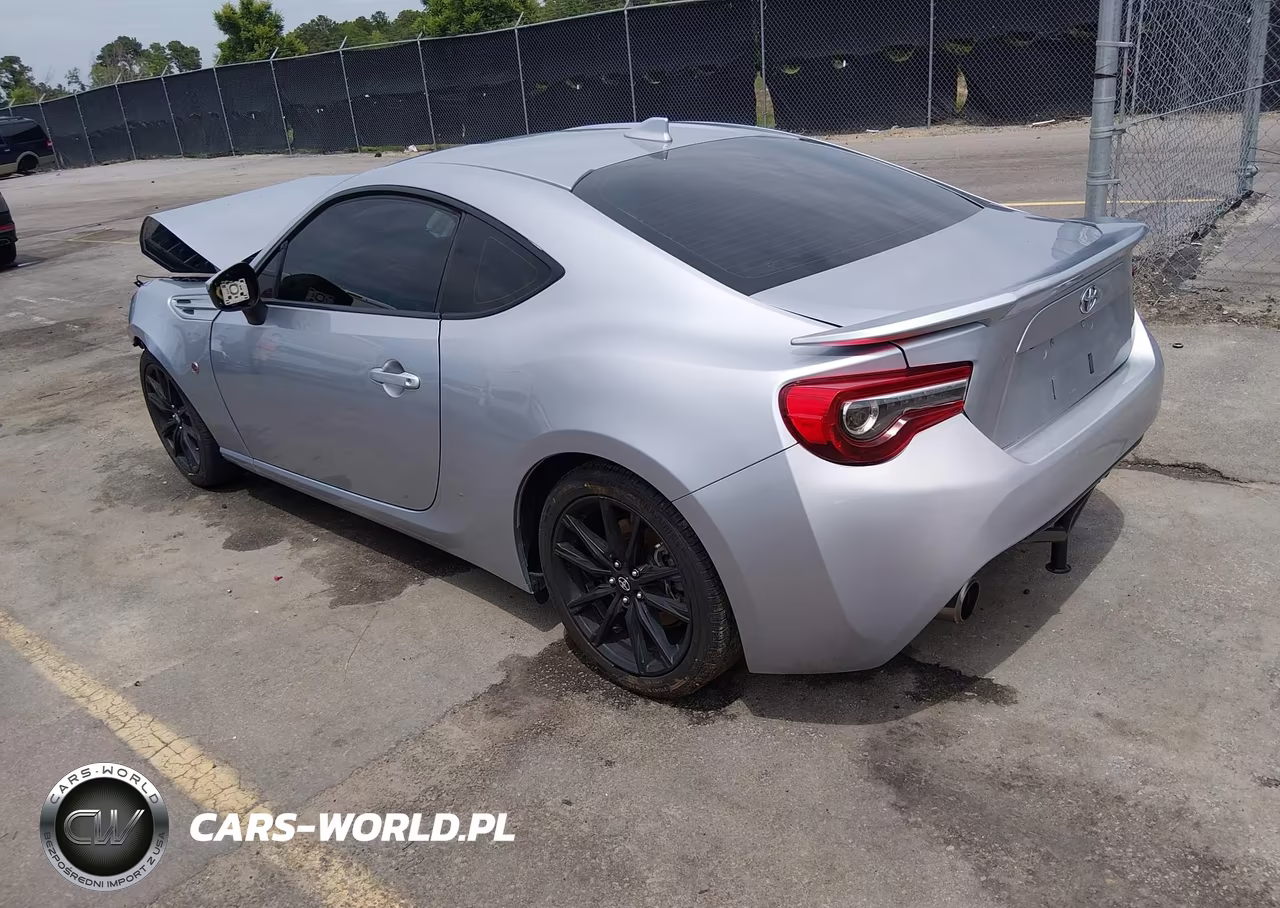 2017 Toyota 86 VIN:JF1ZNAA16H8710979 - 3