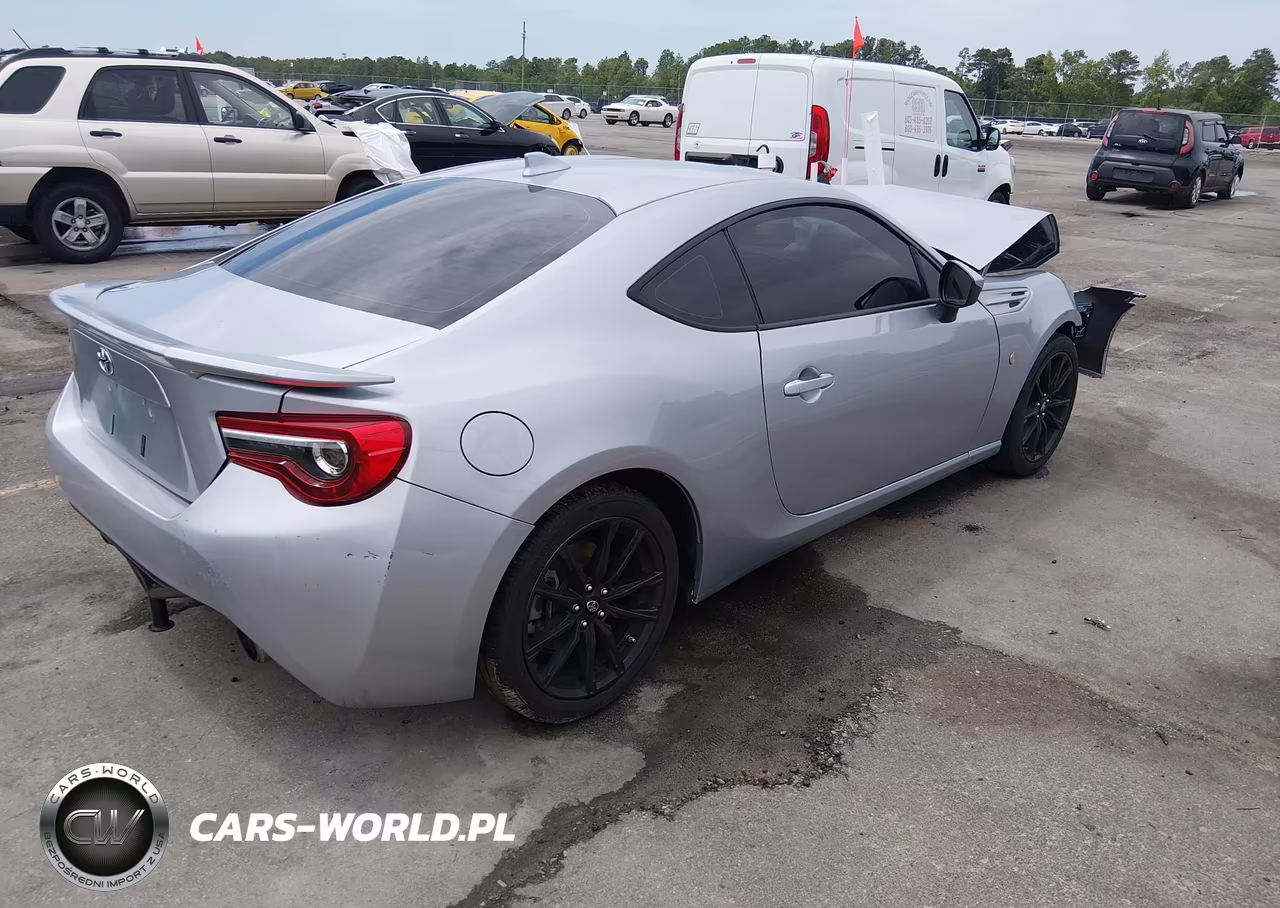 2017 Toyota 86 VIN:JF1ZNAA16H8710979 - 4