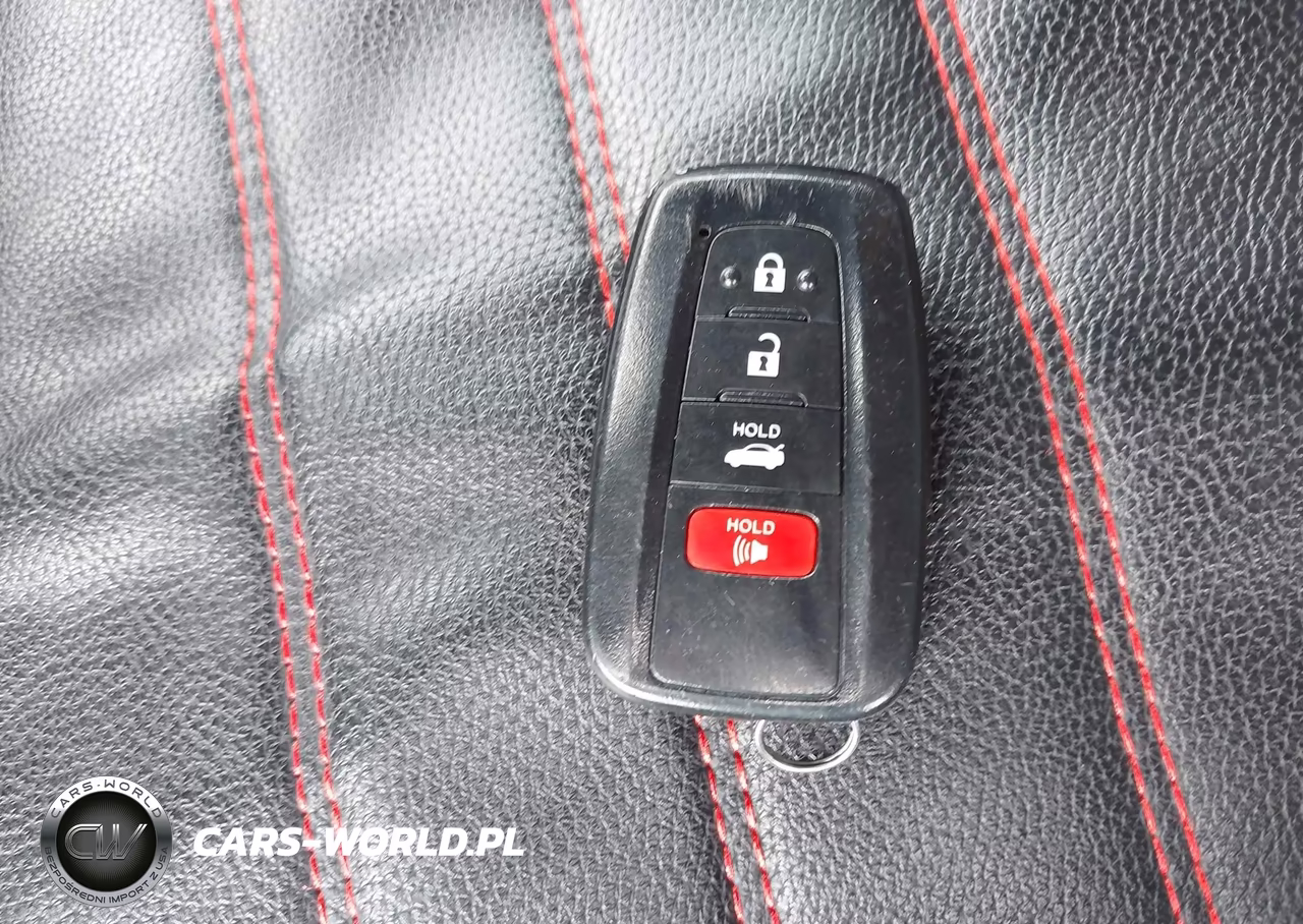 2020 Toyota Camry Le Hybrid VIN:4T1C31AK5LU530323 - 11