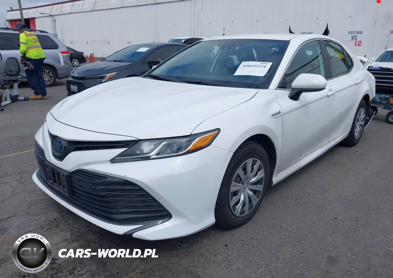 2020 Toyota Camry Le Hybrid VIN:4T1C31AK5LU530323 - 2