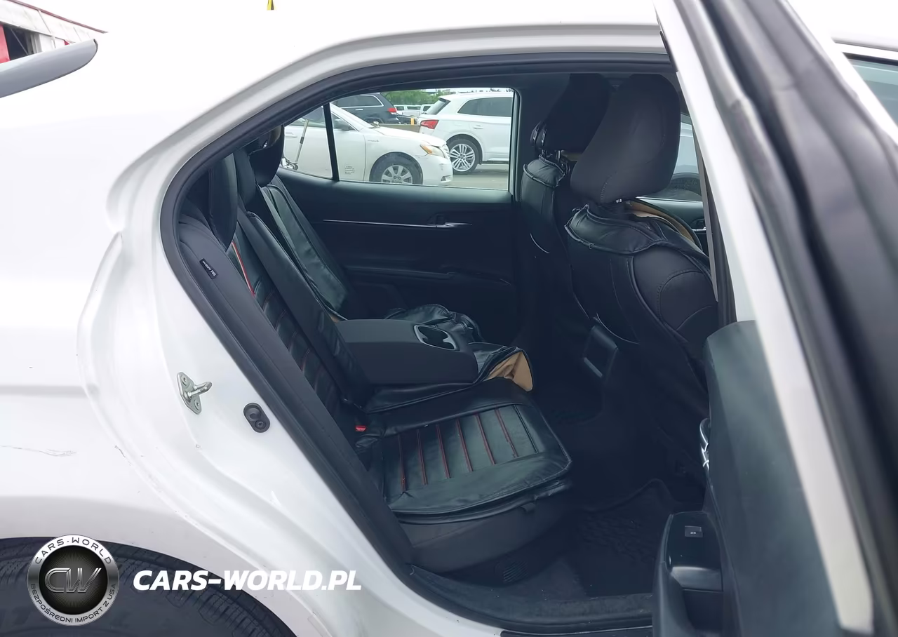 2020 Toyota Camry Le Hybrid VIN:4T1C31AK5LU530323 - 8