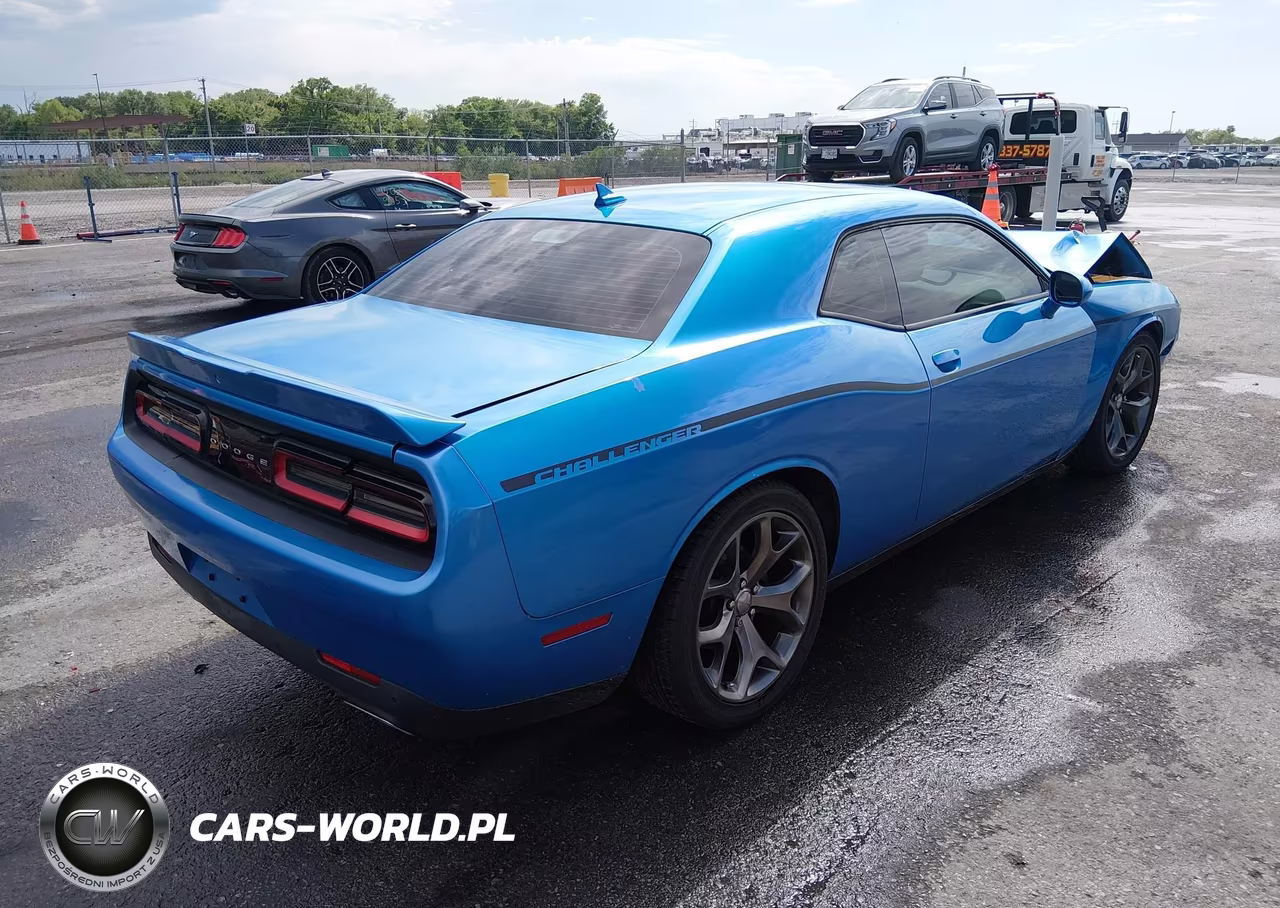 2015 Dodge Challenger Sxt Plus VIN:2C3CDZBG6FH913502 - 4