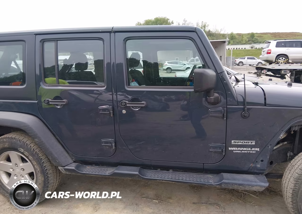 2017 Jeep Wrangler Unlimited Sport 4X4 VIN:1C4BJWDG9HL713733 - 14