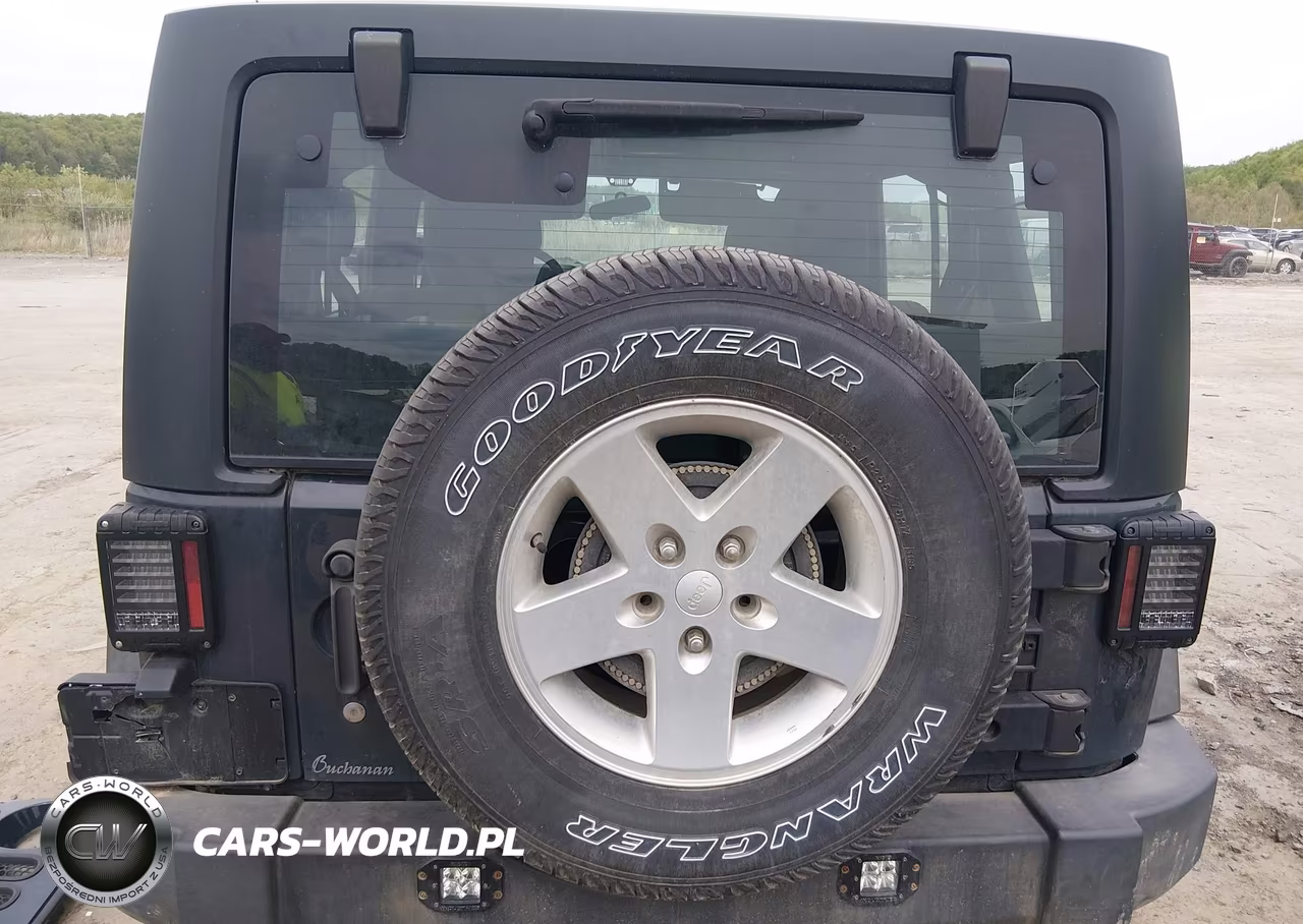 2017 Jeep Wrangler Unlimited Sport 4X4 VIN:1C4BJWDG9HL713733 - 17