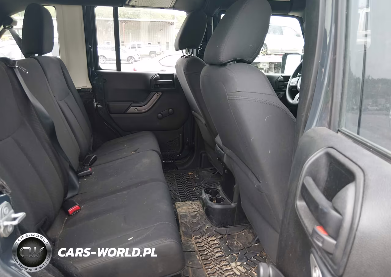 2017 Jeep Wrangler Unlimited Sport 4X4 VIN:1C4BJWDG9HL713733 - 8