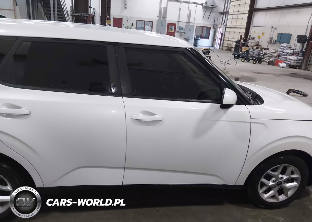 2020 Kia Soul S VIN:KNDJ23AU1L7733770 - 13