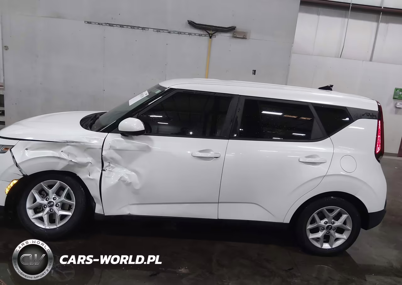 2020 Kia Soul S VIN:KNDJ23AU1L7733770 - 14