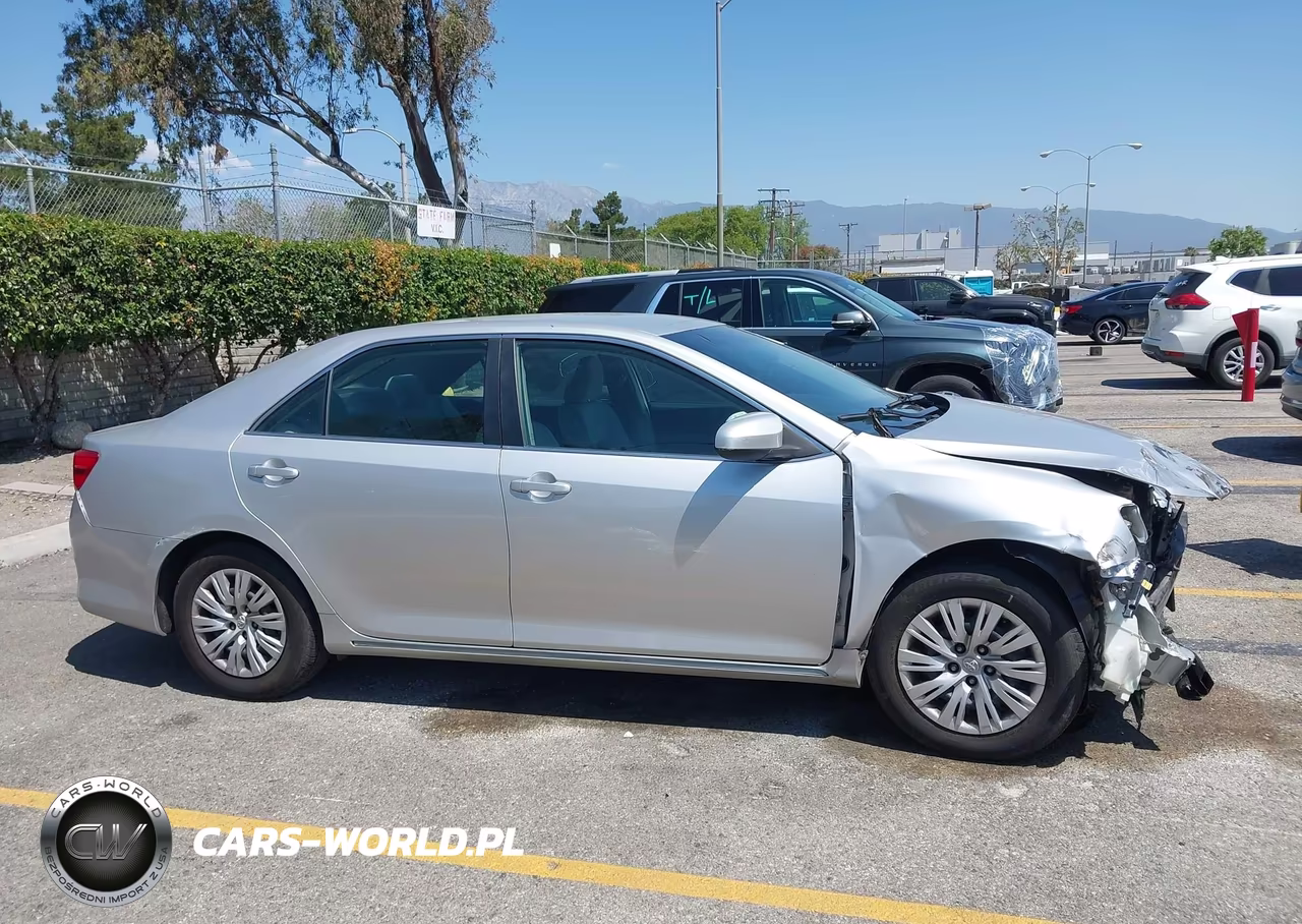 2014 Toyota Camry Le VIN:4T1BF1FK4EU770655 - 12