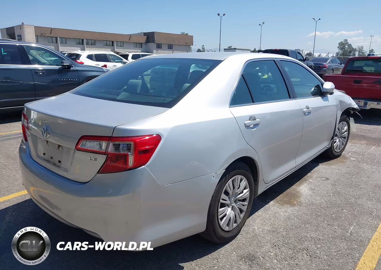 2014 Toyota Camry Le VIN:4T1BF1FK4EU770655 - 4